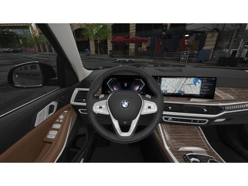 Used 2026 BMW X7 xDrive40i w/ Climate Comfort Package image 13