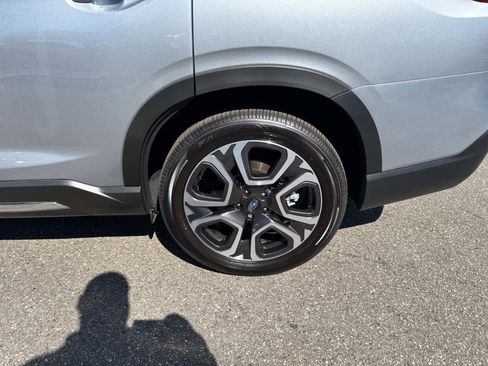 Used 2025 Subaru Ascent Touring image 10