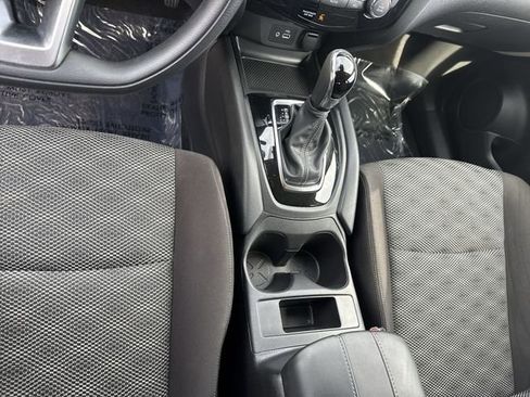 Used 2020 Nissan Rogue Sport SV image 22