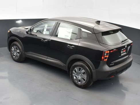 Used 2025 Nissan Kicks S image 45