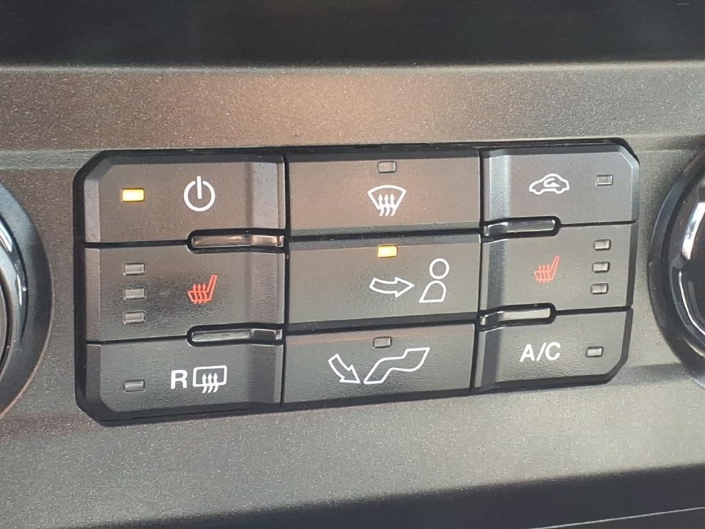 Certified 2019 Ford F150 XLT w/ Equipment Group 302A Luxury AWD/4WD image 19