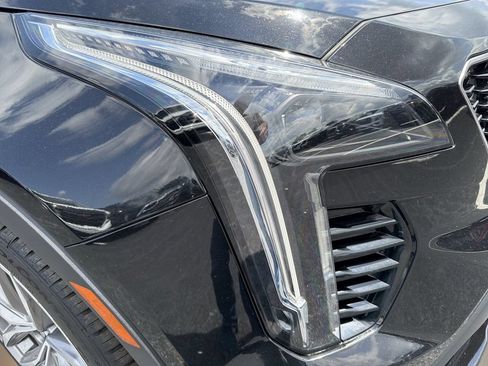Used 2020 Cadillac XT4 Sport w/ Cold Weather Package FWD image 11