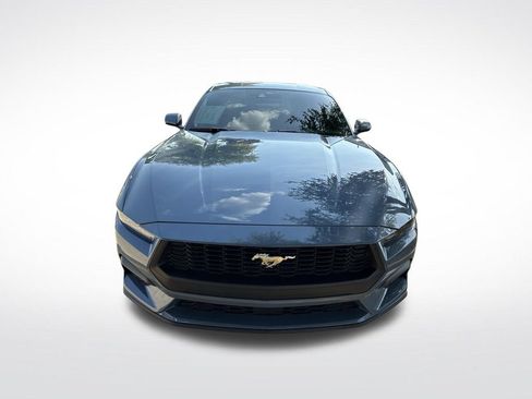Used 2025 Ford Mustang Coupe RWD image 2