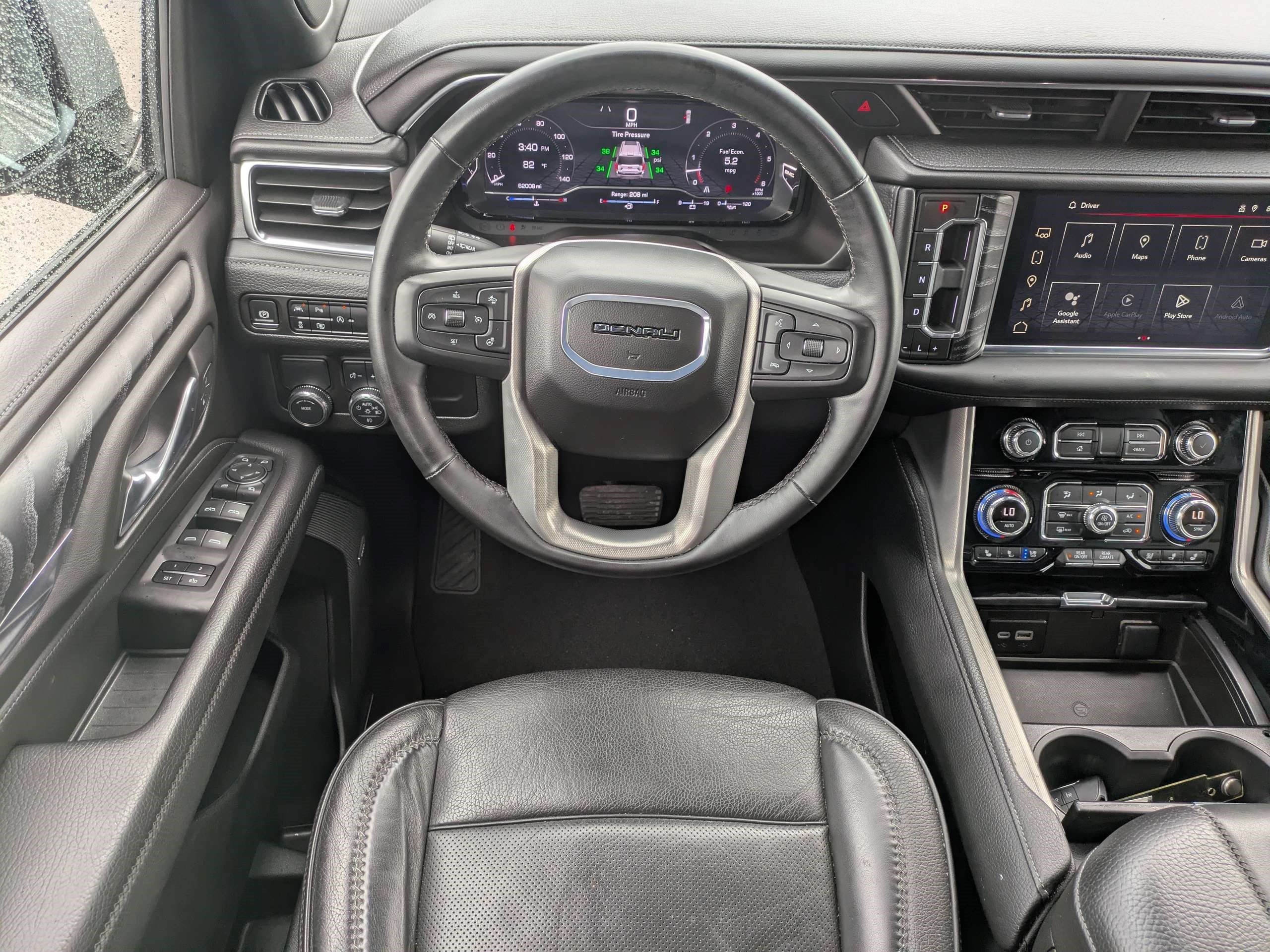 Used 2024 GMC Yukon Denali RWD image 17