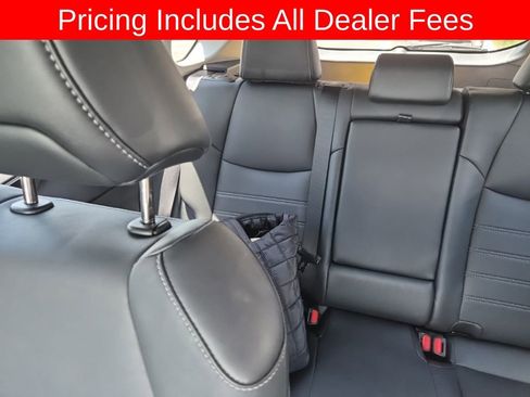 Used 2021 Toyota RAV4 XLE Premium FWD image 9