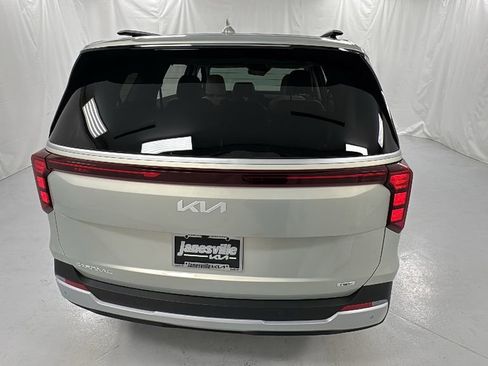 New 2026 Kia Carnival EX FWD image 4