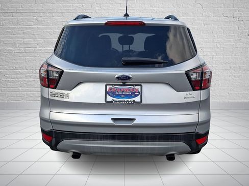Used 2018 Ford Escape SE FWD image 7