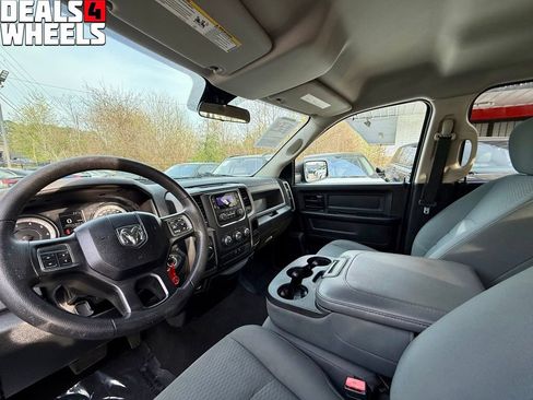 Used 2017 RAM 1500 Express RWD image 15