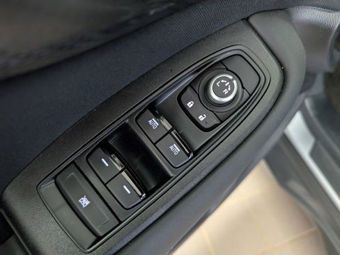 Used 2025 Subaru Outback Premium image 26