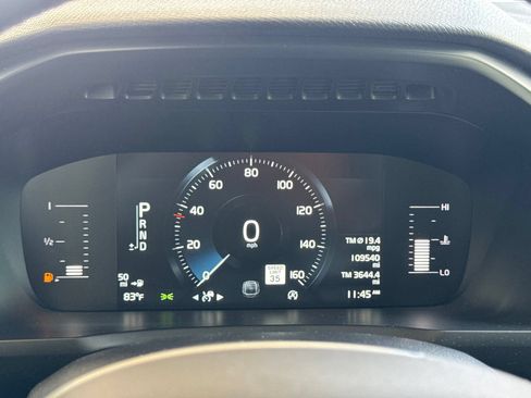 Used 2018 Volvo XC90 T5 Momentum w/ Convenience Package FWD image 10