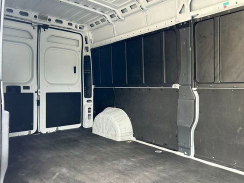 Used 2023 RAM ProMaster 2500 FWD image 30