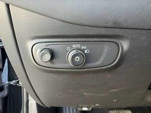 Used 2024 Chevrolet Equinox LT AWD/4WD image 34