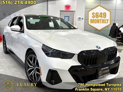 Used 2025 BMW i5 xDrive40 w/ M Sport Package image 2