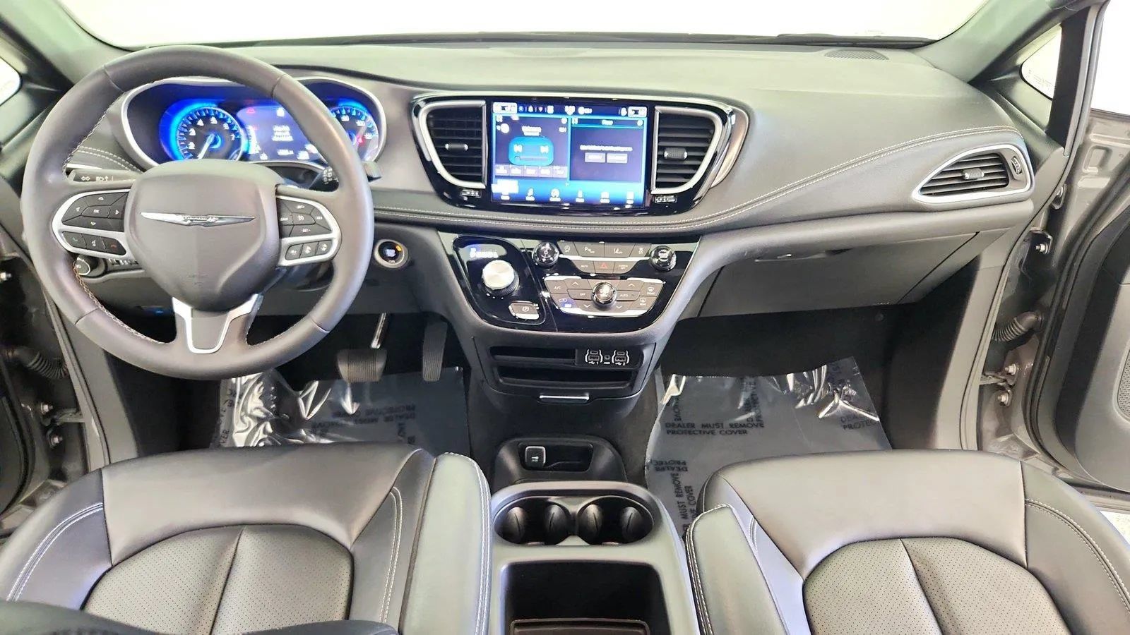 Used 2025 Chrysler Pacifica Select FWD image 27