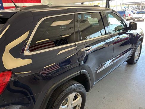 Used 2013 Jeep Grand Cherokee Limited w/ Luxury Group II image 12