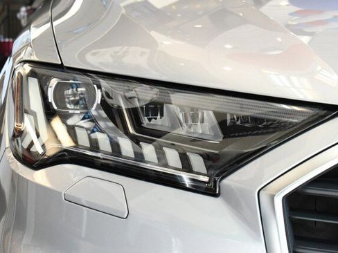 Used 2020 Audi Q7 3.0T Prestige AWD/4WD image 4