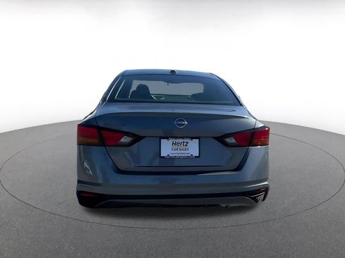 Used 2025 Nissan Altima 2.5 SV image 12