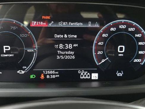 Used 2023 Audi e-tron GT Prestige w/ Prestige Package image 12