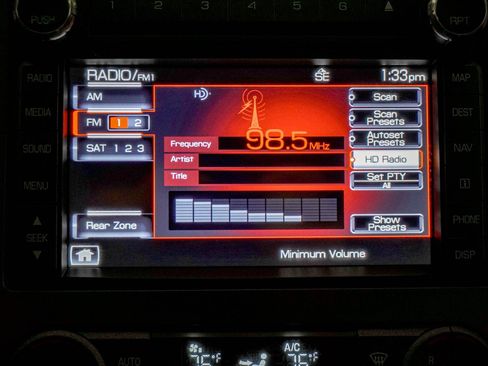 Used 2011 Lincoln Navigator L 4WD image 25