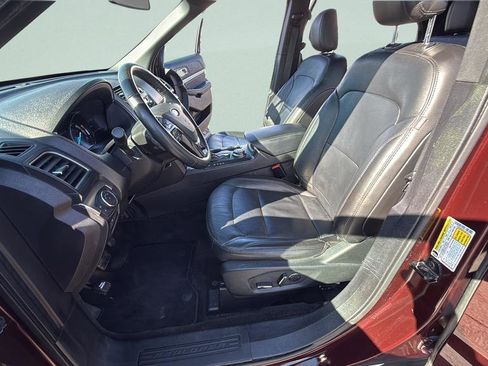 Used 2018 Ford Explorer XLT w/ Equipment Group 202A image 33