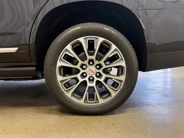New 2026 GMC Yukon Denali w/ Denali Reserve Package AWD/4WD image 31