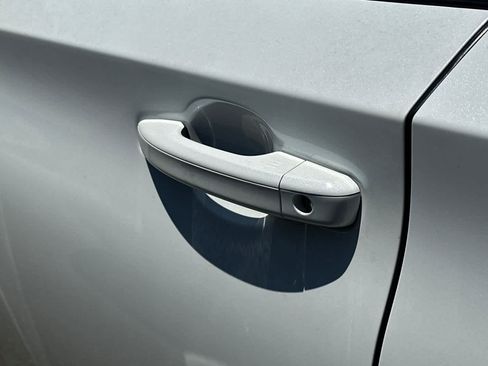 Used 2021 Honda Accord EX-L image 19