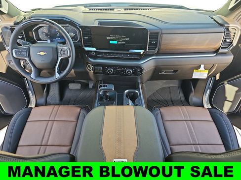 New 2026 Chevrolet Silverado 1500 High Country AWD/4WD image 9
