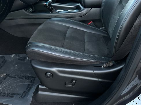 Used 2021 Dodge Durango GT image 22