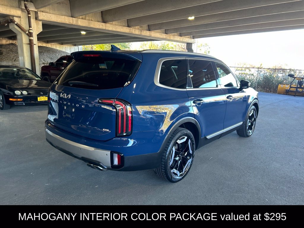 Used 2023 Kia Telluride EX AWD/4WD image 3