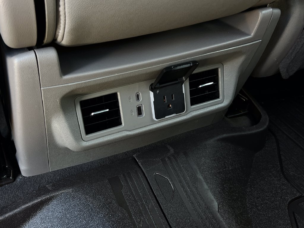Used 2025 GMC Sierra 1500 SLT RWD image 17