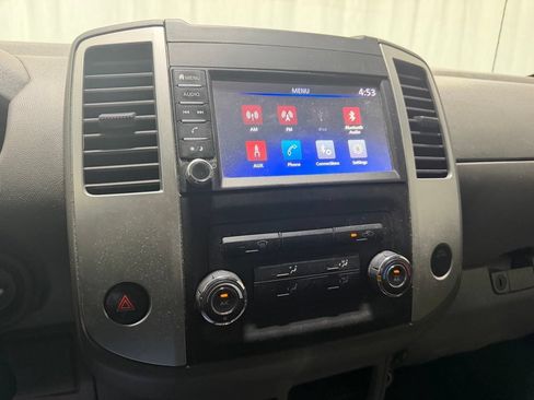 Used 2019 Nissan Frontier SV RWD image 3