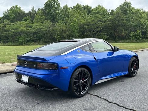 Certified 2024 Nissan Z Performance w/ Floor Mat Package RWD image 8