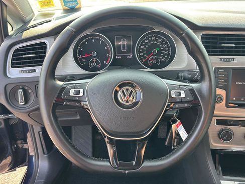 Used 2017 Volkswagen Golf S AWD/4WD image 19