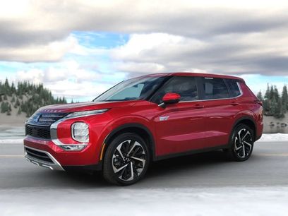 Used 2025 Mitsubishi Outlander SE