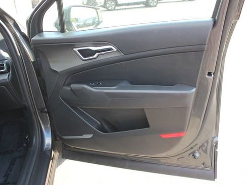 Certified 2023 Kia Sportage LX AWD/4WD image 30