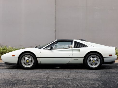 Used 1989 Ferrari 328 GTS RWD image 2