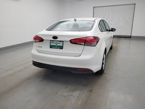 Used 2017 Kia Forte LX FWD image 7