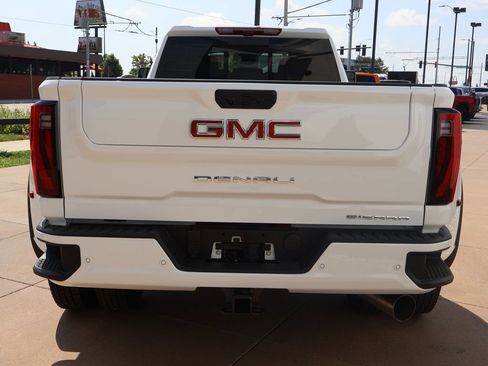 New 2026 GMC Sierra 3500 Denali w/ Denali Reserve Package AWD/4WD image 5