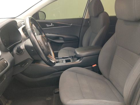 Used 2017 Kia Sorento AWD w/ LX Convenience Package image 17