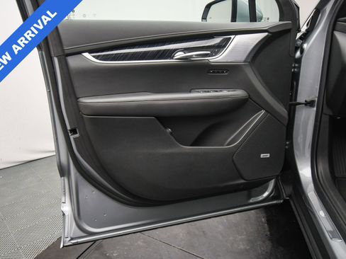 Used 2025 Cadillac XT6 Premium Luxury image 46