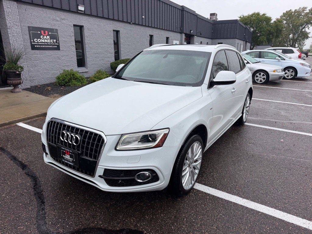 Used 2017 Audi Q5 2.0T Premium Plus w/ Technology Package AWD/4WD image 3