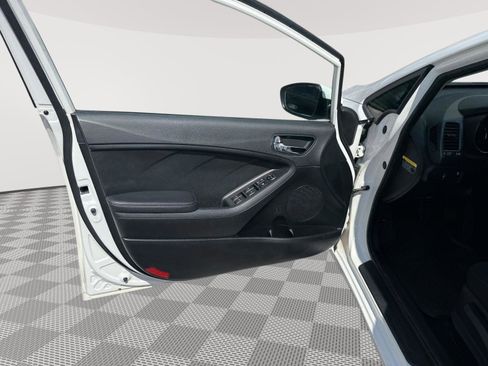 Used 2016 Kia Forte LX FWD image 19