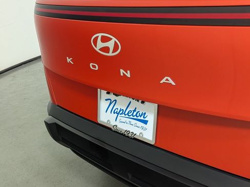 Certified 2024 Hyundai Kona SEL w/ Convenience Package FWD image 8