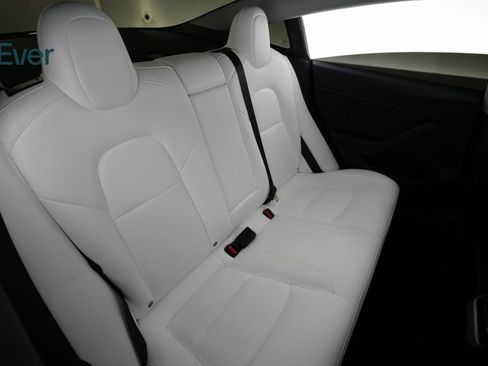 Used 2023 Tesla Model 3 Performance image 9