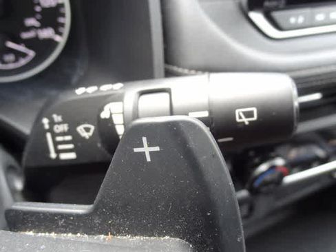 Used 2025 Nissan Rogue SV AWD/4WD image 23