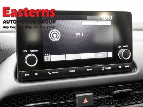 Used 2023 Honda HR-V LX image 17