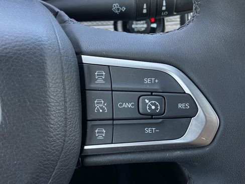 Used 2023 Jeep Compass Limited w/ Sun and Sound Group AWD/4WD image 20