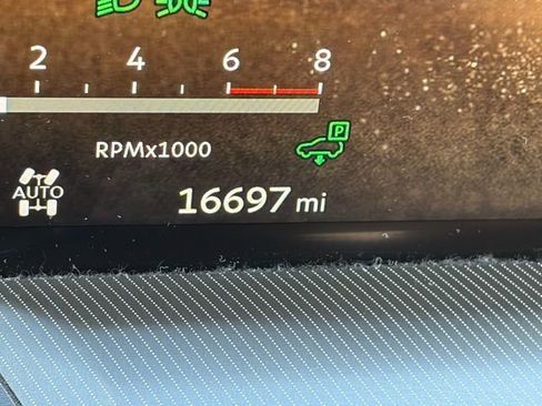 Used 2025 INFINITI QX80 Luxe image 18