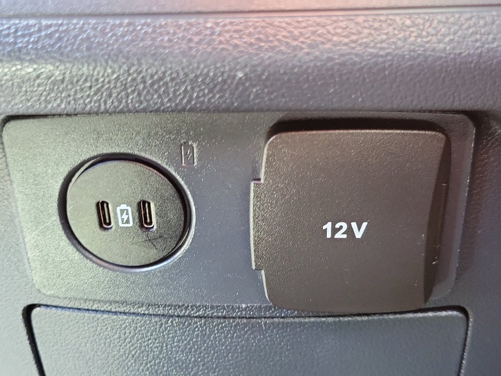 Used 2025 Ford Explorer Active w/ Active Comfort Package AWD/4WD image 18