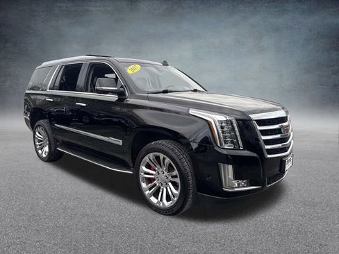 Used 2017 Cadillac Escalade Luxury image 4